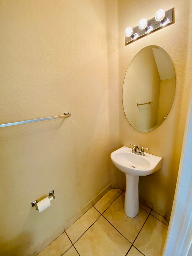 Photo - 3538 NW 29th Ct Townhome