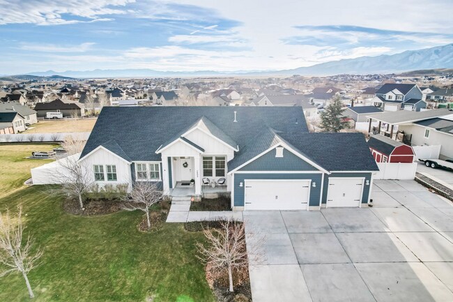 Building Photo - Beautiful 6-Bedroom Home in Eagle Mountain!