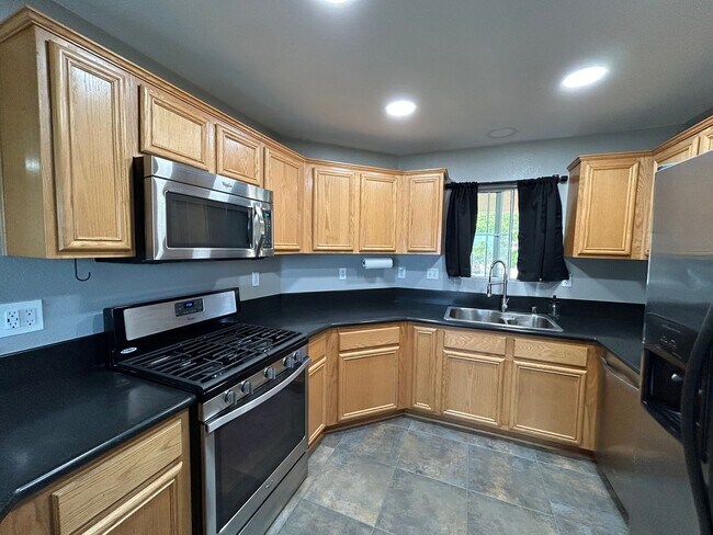 Building Photo - 29410 Falling Leaf Dr