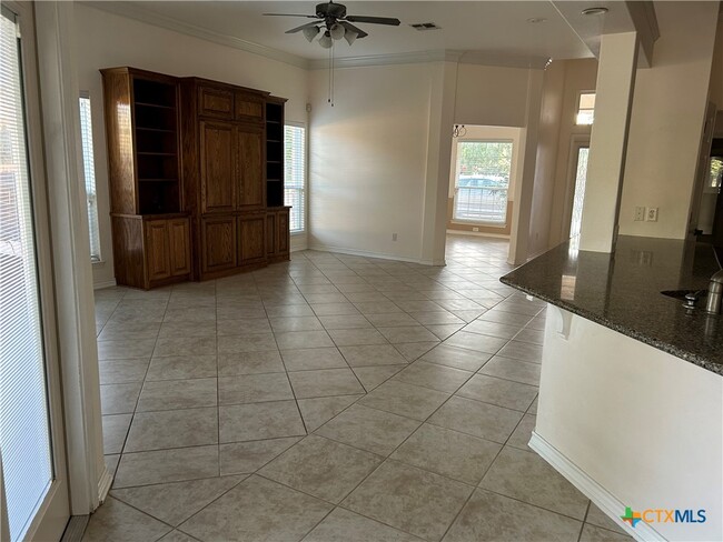 Foto del edificio - 2600 Garden Brook Trail