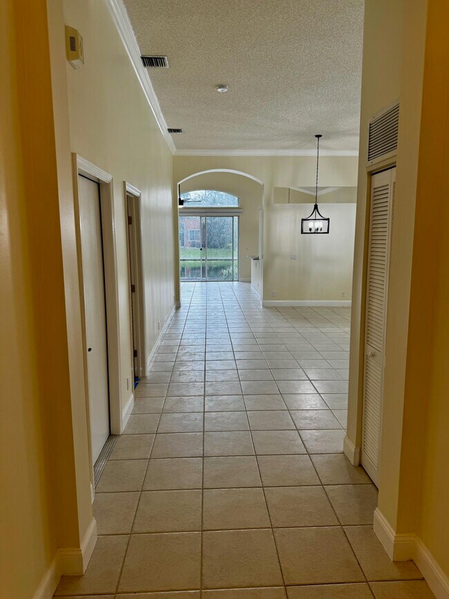 Building Photo - 5013 Ibis Pl
