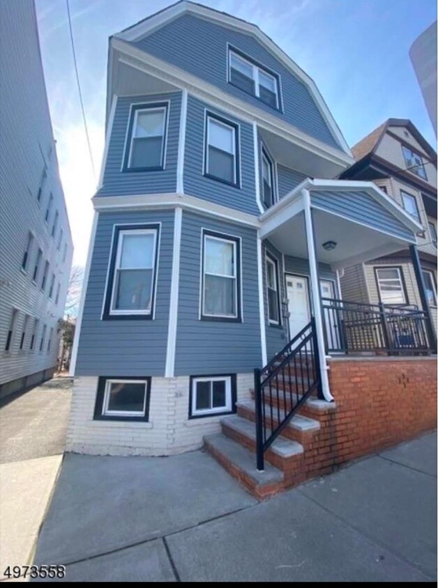 Foto principal - 144 Wilson Ave