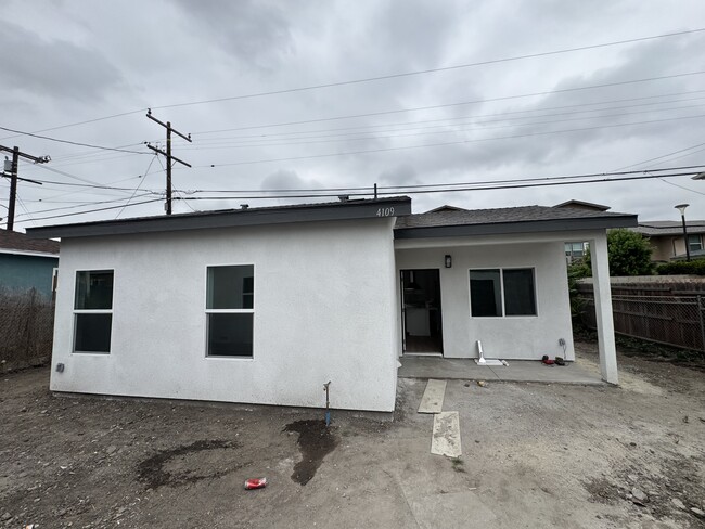 Foto del edificio - 4107 Shirley Ave