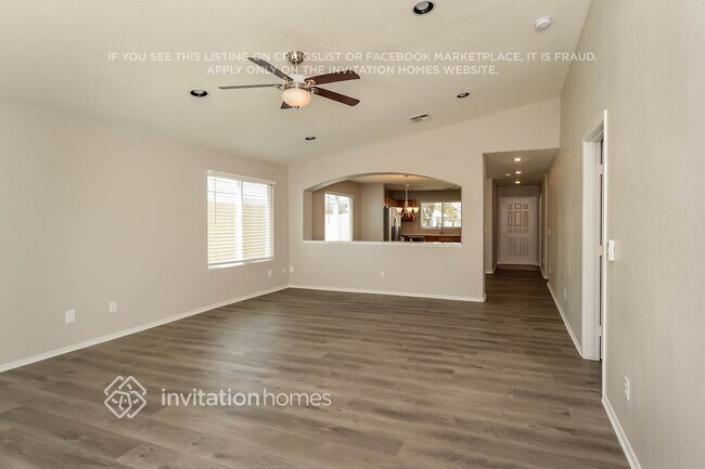 Foto del edificio - 1727 E Horseshoe Ave