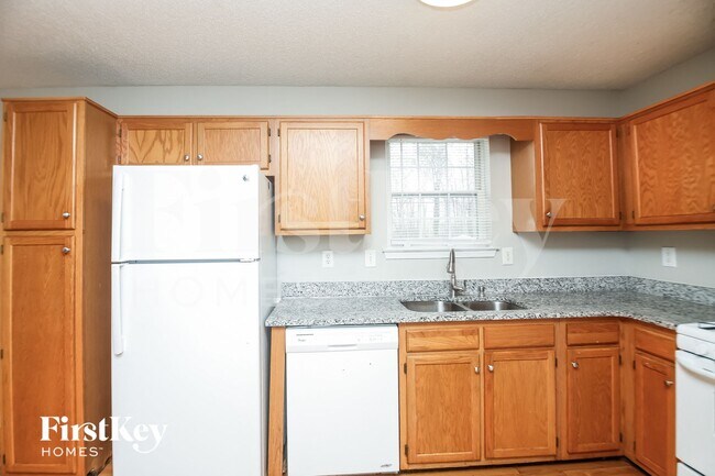 Building Photo - 43 Ashwood Dr