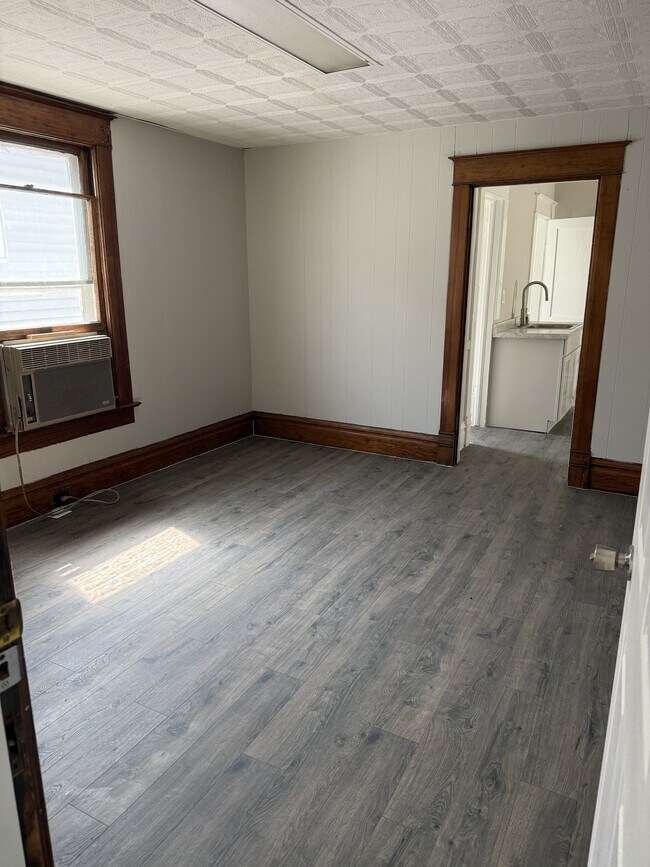 Foto del edificio - 818 W Nowland Ave
