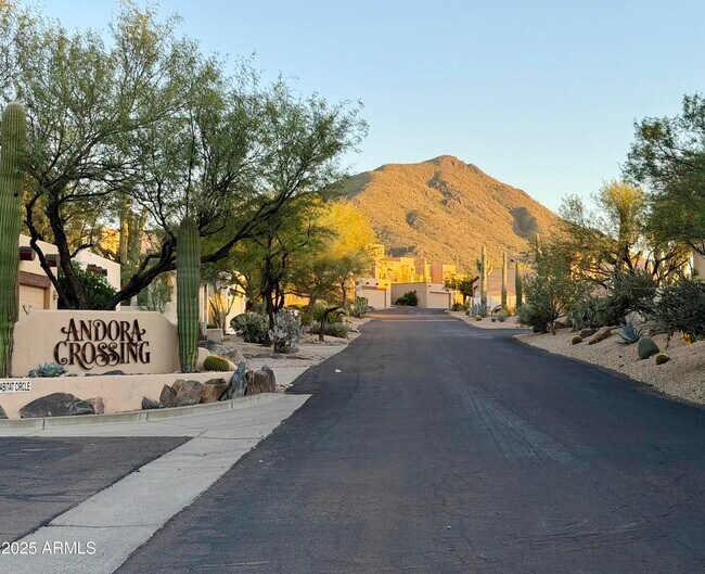 Foto del edificio - 6020 E Rancho Manana Blvd