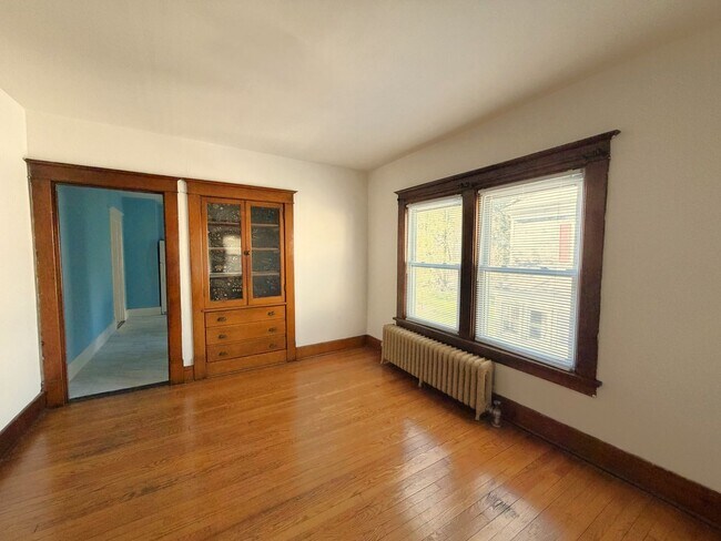 Foto del edificio - Charming 3-Bedroom Apartment in a Prime Location