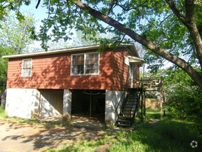 Building Photo - 1930 S Lumpkin St