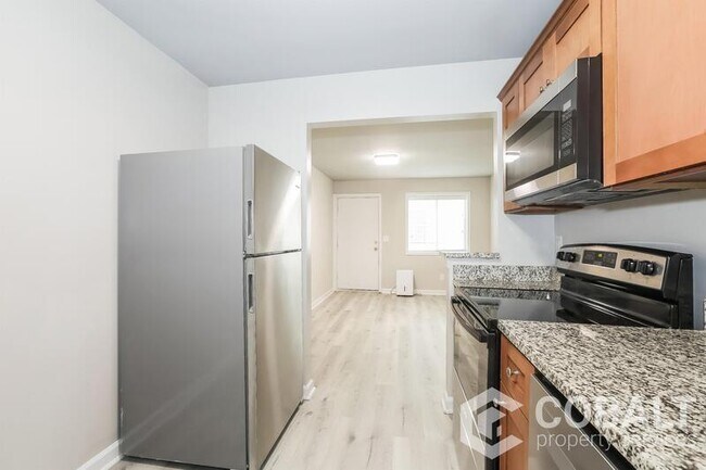 Foto del edificio - 271 Glen Iris Dr NE