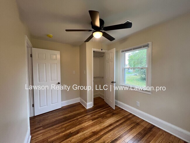 Building Photo - Newly Renovated 2 Bedroom 1 Bath in Salem