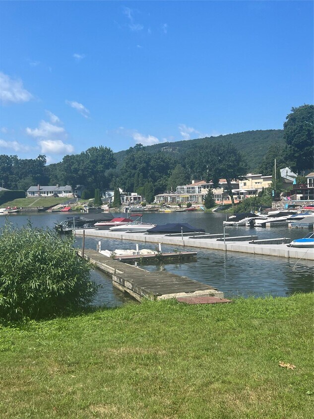 Primary Photo - 1169 NY-17A