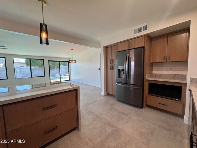 Foto del edificio - 3749 E Laurel Ln