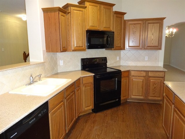 Building Photo - 23007 Airedale Ln