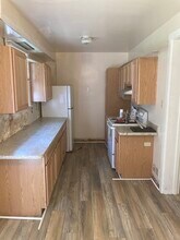 Building Photo - 106 King St