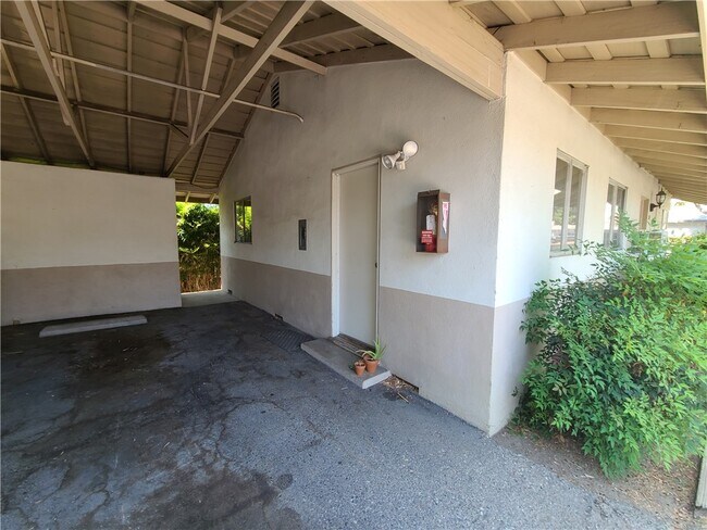 Foto del edificio - 310 La Paloma St