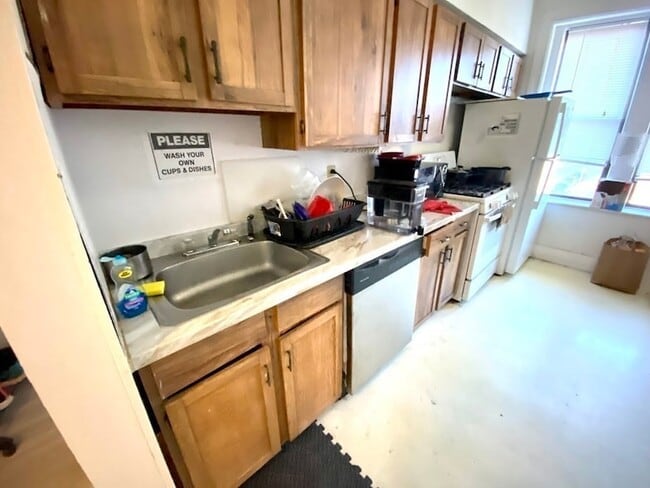 Photo - 18 Glenville Ave Apartment