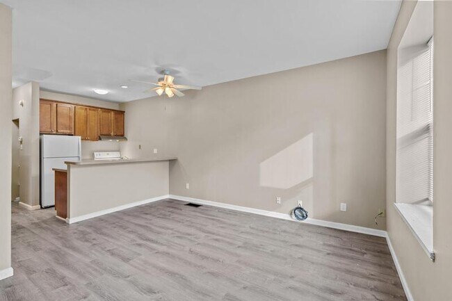 Foto del edificio - 3831 McRee Ave