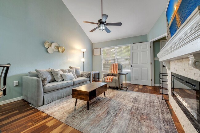 Foto del edificio - 2738 W Tharpe St