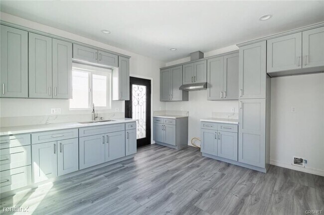 Building Photo - 3 br, 2 bath House - 10739 Calvert Street