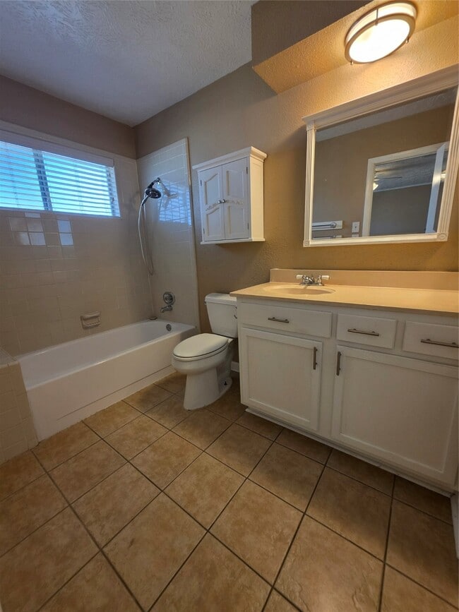 Foto del edificio - 463 Lost Rock Dr