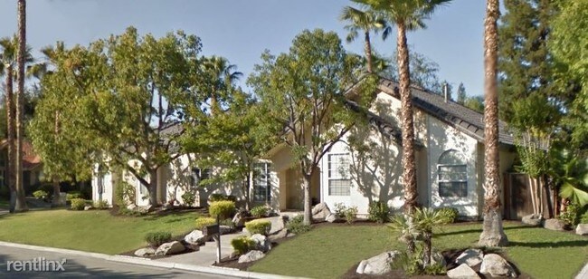 Building Photo - 3 br, 2 bath House - 742 E Lawnbrook Dr