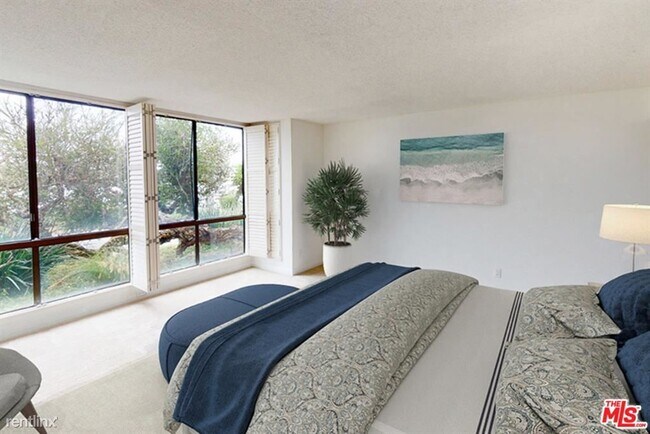 Foto del edificio - 13900 Old Harbor Ln