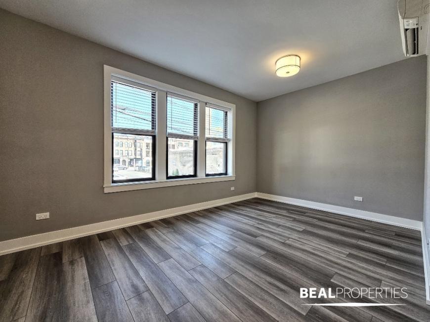 Primary Photo - 2 bedroom in CHICAGO IL 60613