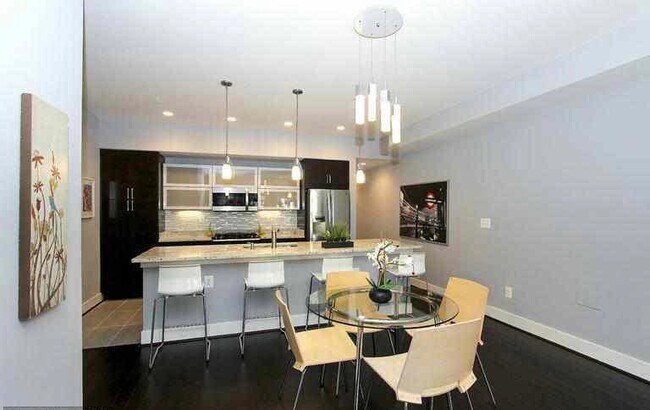 Foto del edificio - 2114 3rd St NE