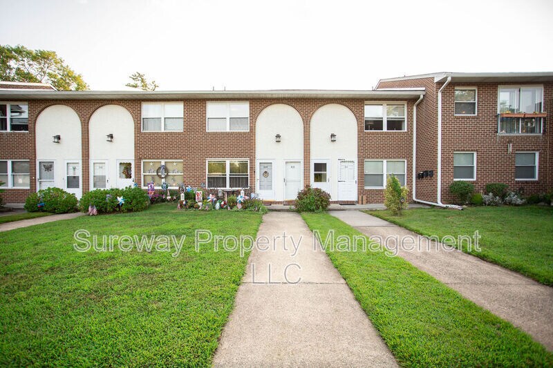 Primary Photo - 810 Winding Way