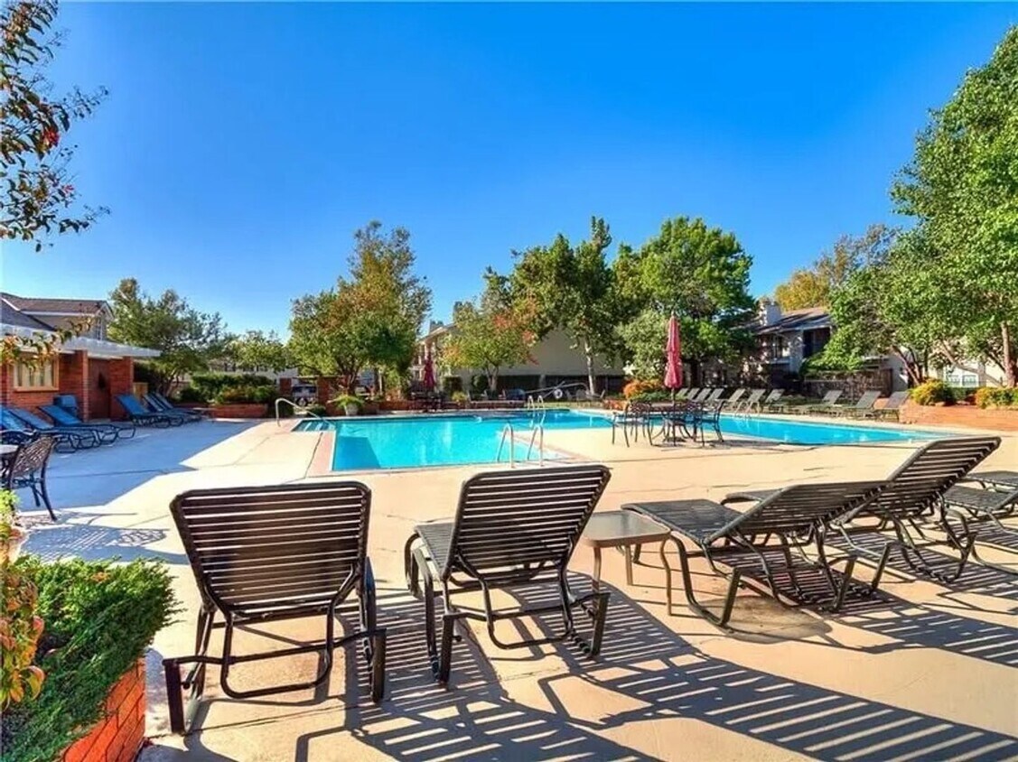 2 Bed, 2 Bath Condo For Rent near Lake Hef... - 2 Bed, 2 Bath Condo For Rent near Lake Hef...
