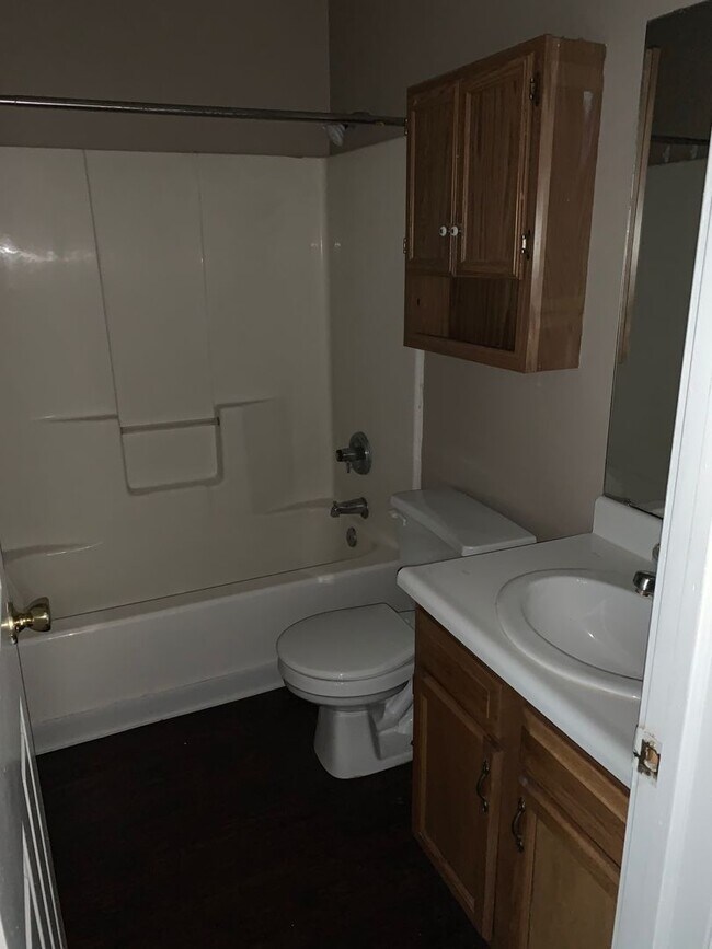 Foto del edificio - 2 bedroom duplex