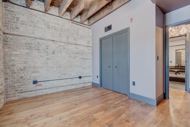 Building Photo - 2888 Main St