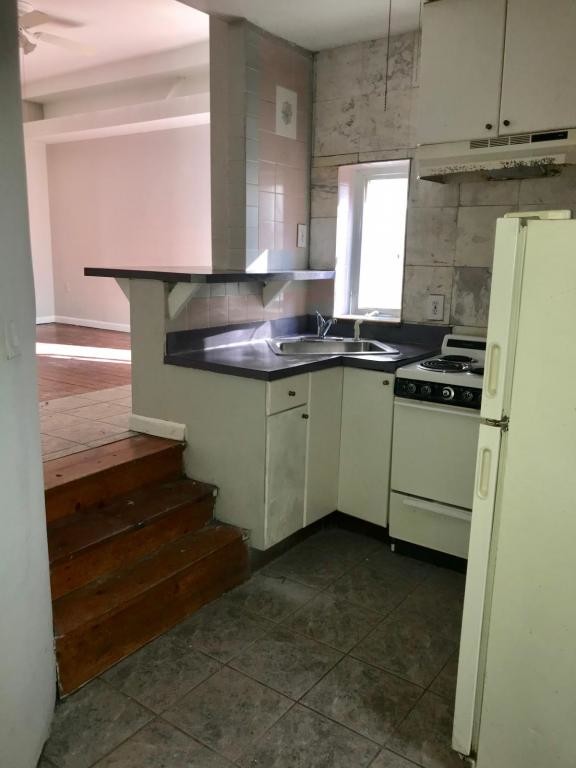 Foto del edificio - 4034 Ridge Avenue