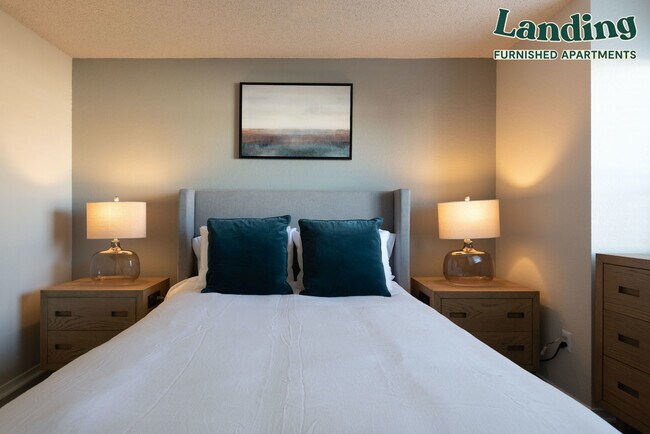 Foto del edificio - 13005 Heinemann Dr