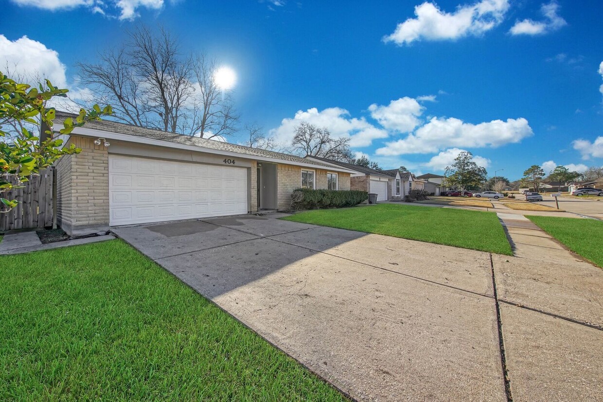Primary Photo - House For Rent