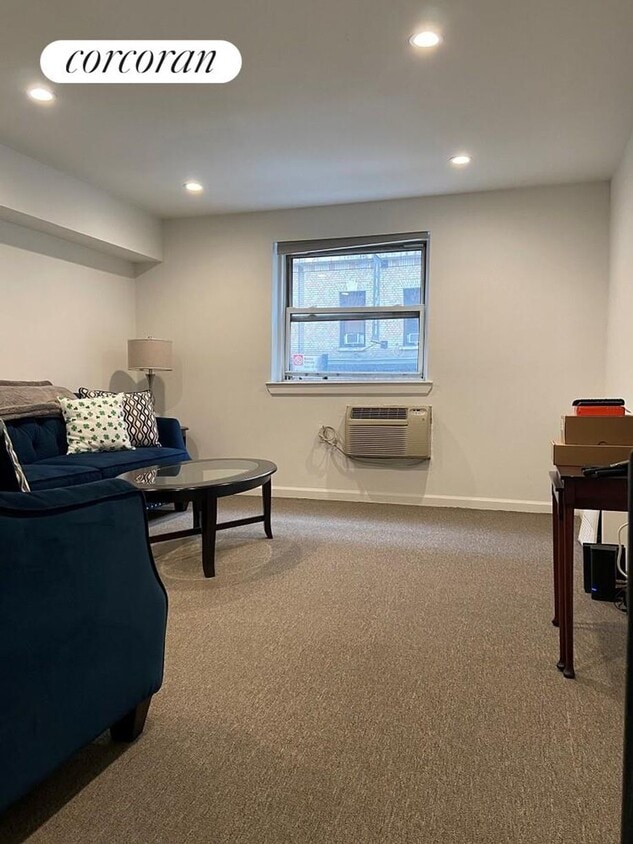 Foto principal - 211 Thompson St