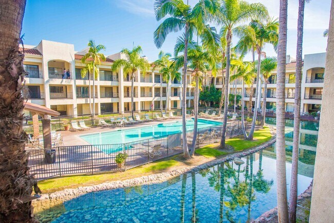 Foto del edificio - Updated 2 BR- 2 BA in FOUNTAIN VALLEY