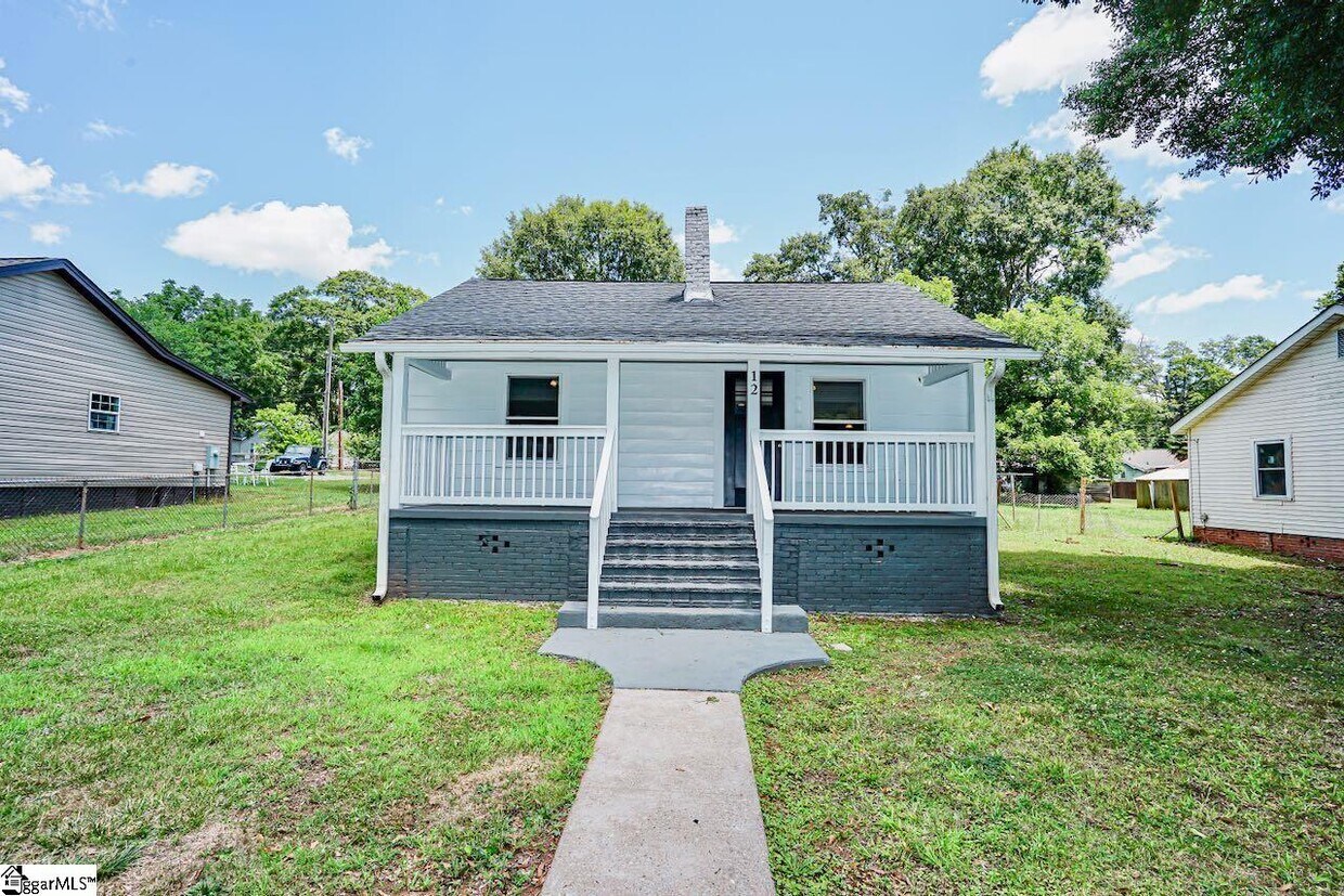 12 Lester Ave, Greenville, SC 29617 House Rental in Greenville, SC
