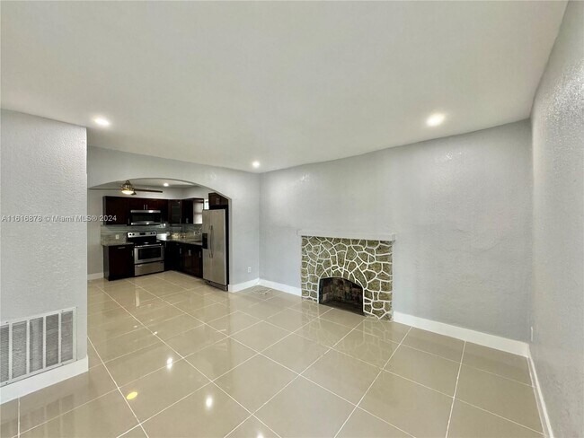 Building Photo - 744 NW 49th St