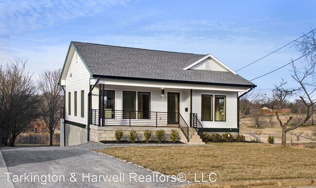 Foto del edificio - 4 br, 2 bath House - 1917 Holly Street
