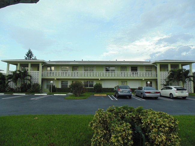 Building Photo - 1150  Boxwood Drive 102 Delray Beach Fl 33445