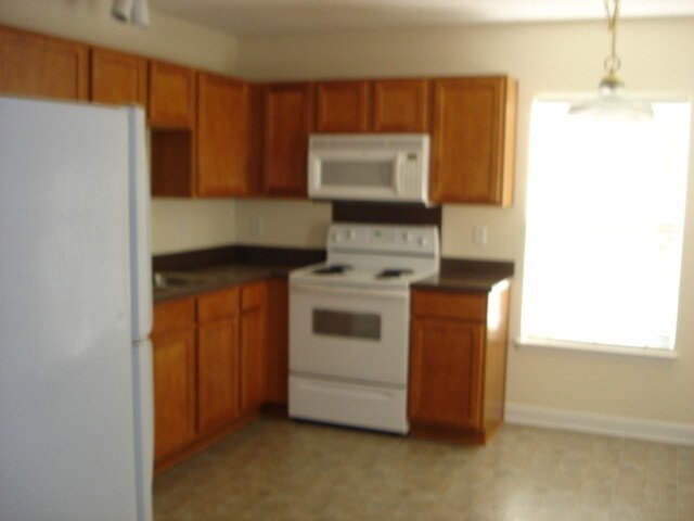 Foto del edificio - Exclusively Offered by Muse Realty, LLC