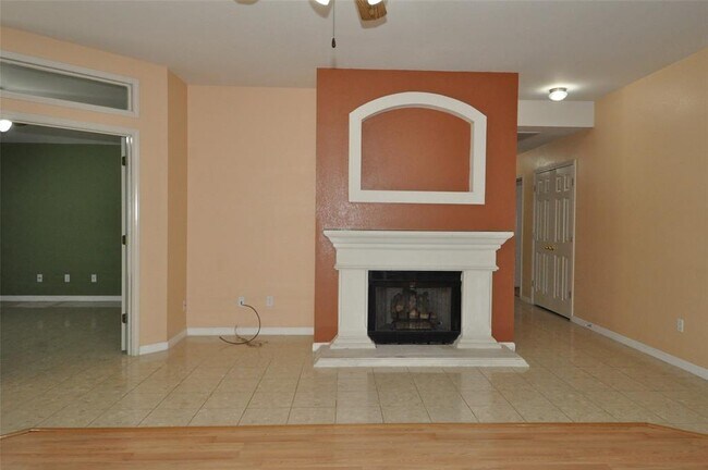 Building Photo - 17309 Bishopsgate Dr