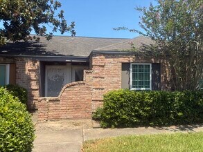 Building Photo - 12819 Lima Dr