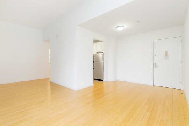 Building Photo - The Aspen