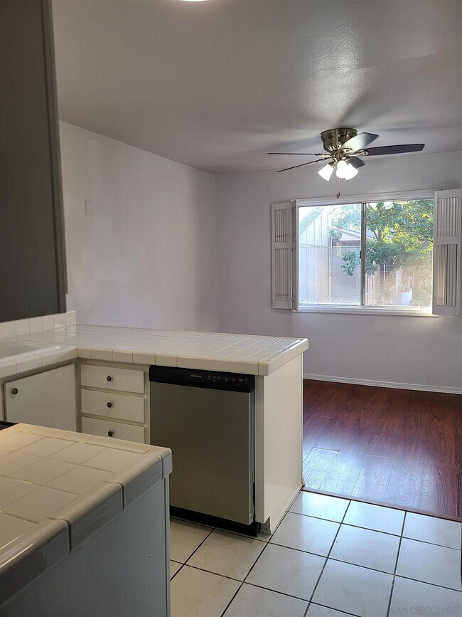 Foto del edificio - 5452 Adobe Falls Rd