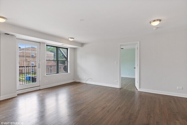 Foto del edificio - 2545 W Catalpa Ave