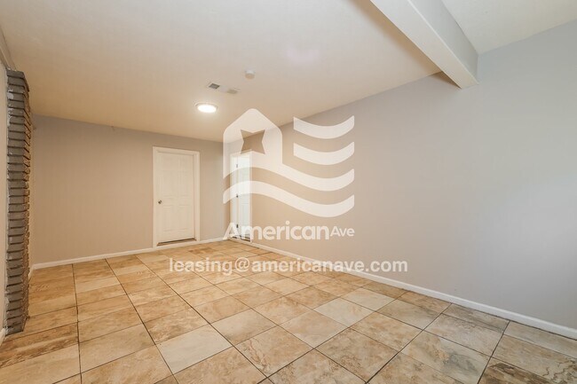 Foto del edificio - 3737 Bishop Ave