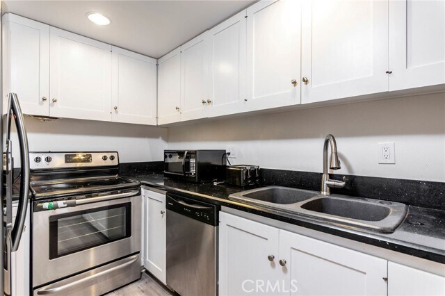 Foto del edificio - 2525 E 19th St